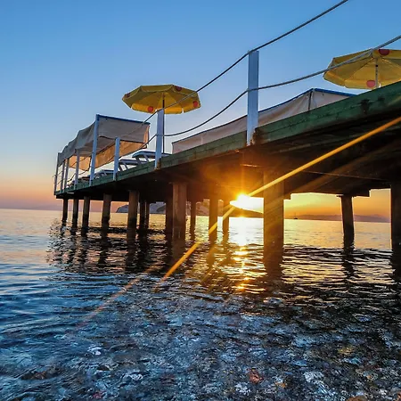 Karaburun Konak Hotel Szálloda 4*